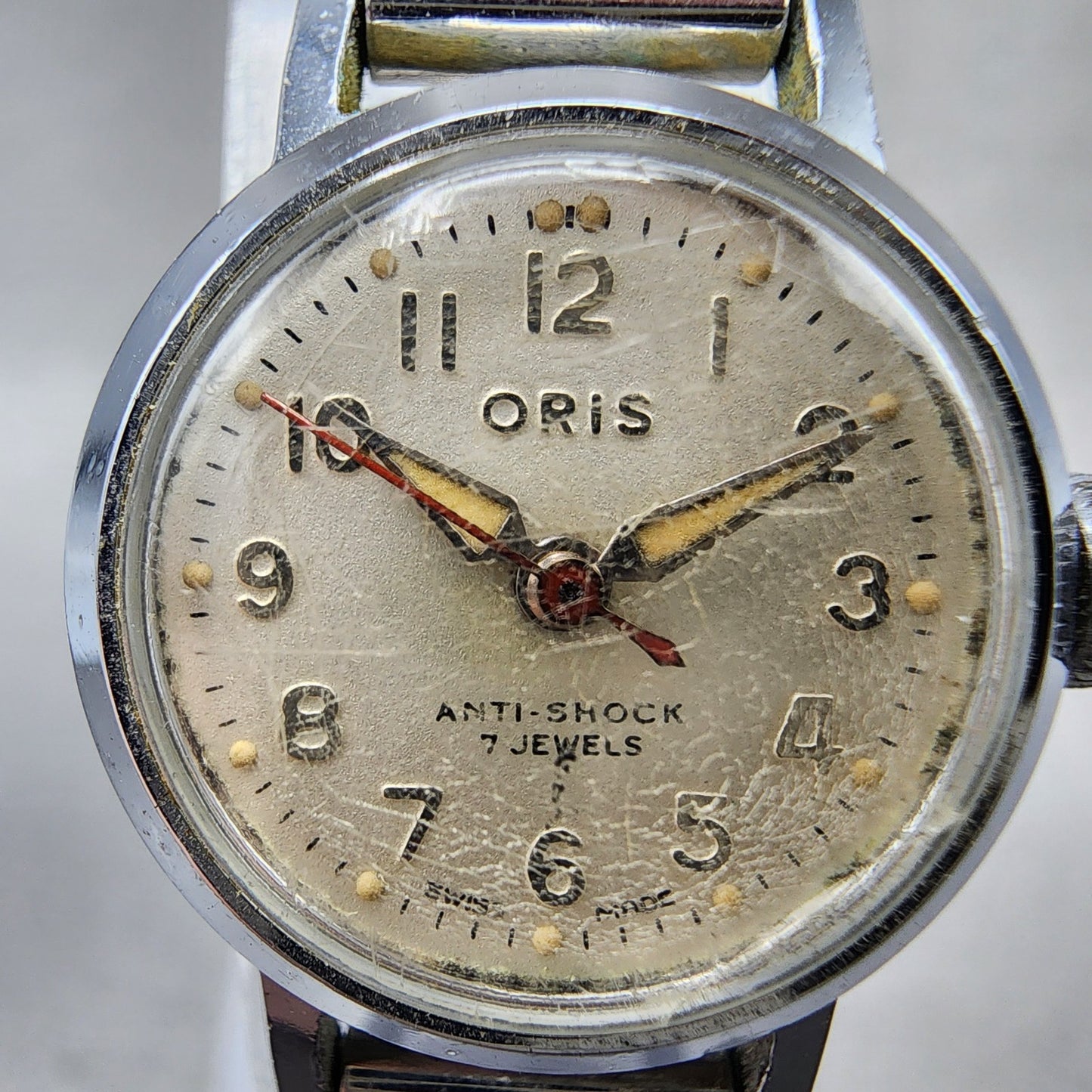 Oris Watch Women 21mm Cream Dial Silver Tone Round Manual Wind Runs VTG1