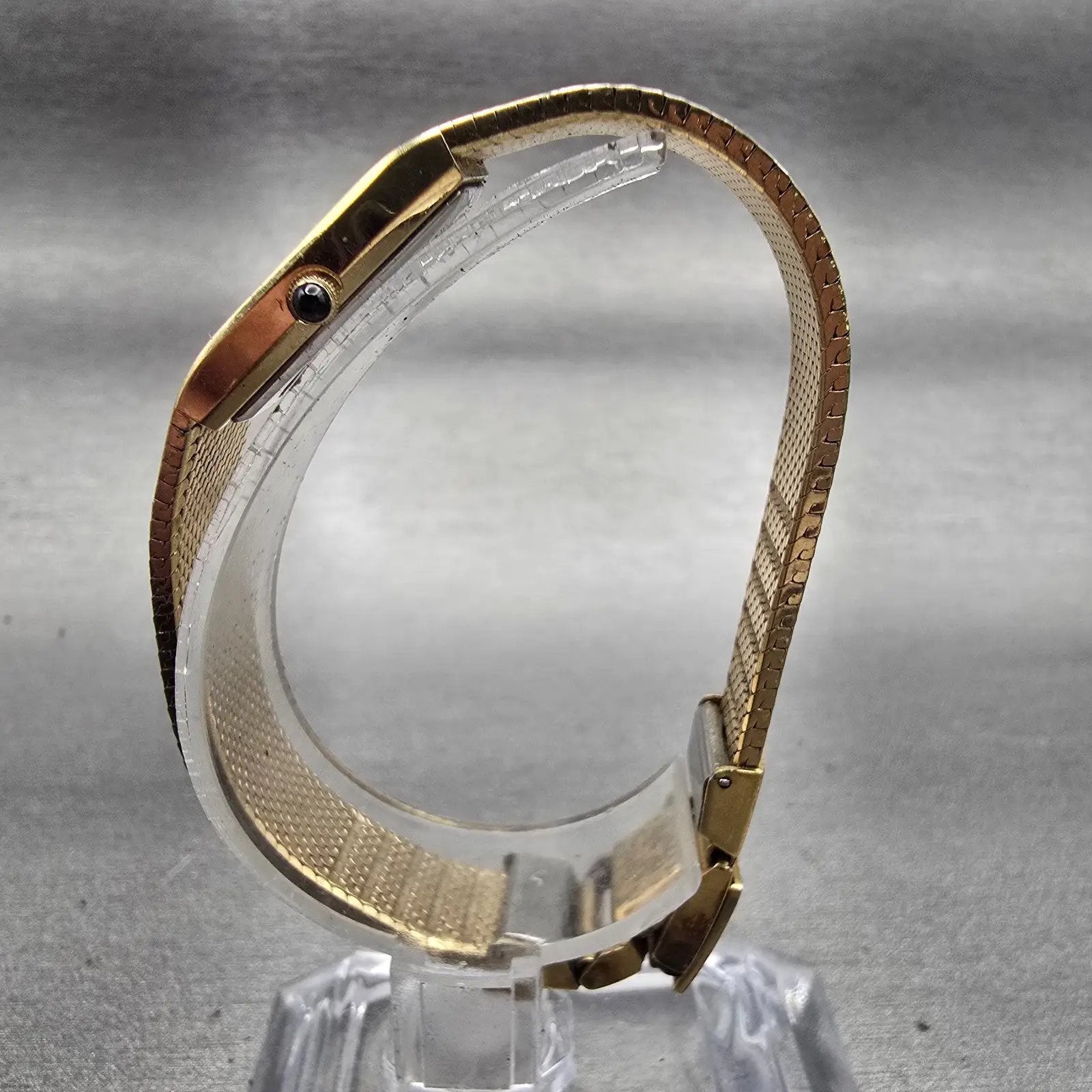 Seiko Lassale Watch Women 14mm Black Dial Gold Tone Rectangle 8420-5109 New Batt6