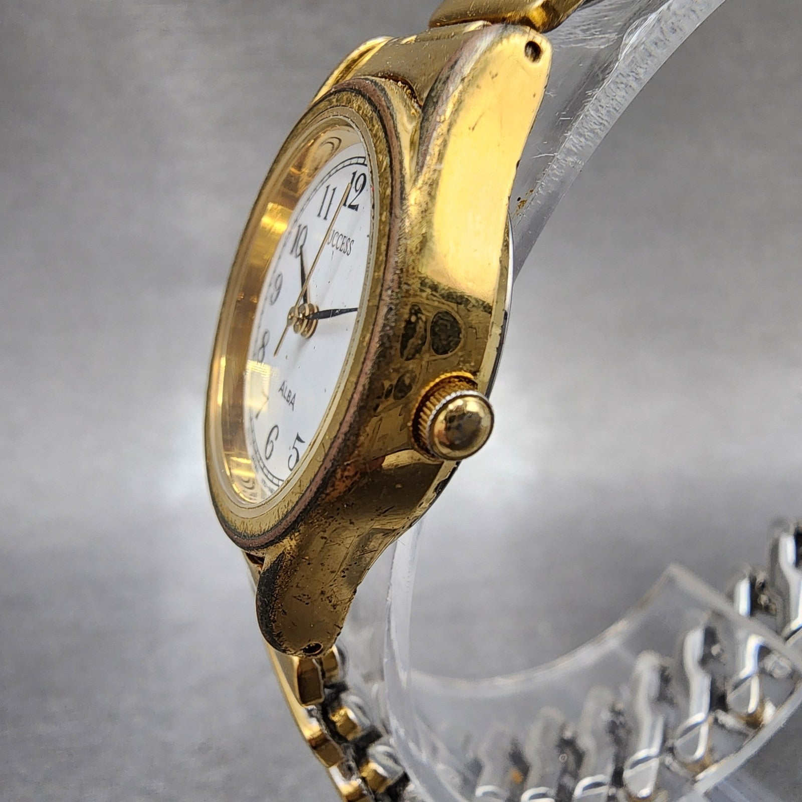 Seiko Alba Success Watch Women 25mm White Dial Gold Tone V7011l70 New Battery2
