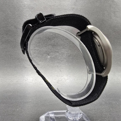 Bertucci A2-T watch Men 40mm Black Dial Titanium Date Round Nato New battery8
