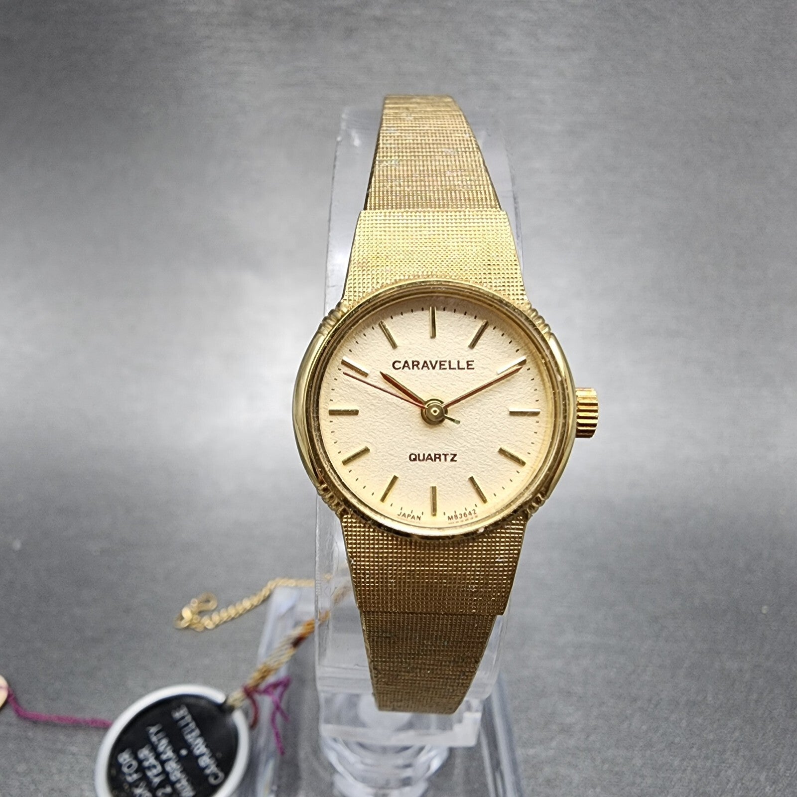 Bulova Caravelle Watch Women 19mm Cream Dial Gold Tone Round 48J07 NOS New Batt3