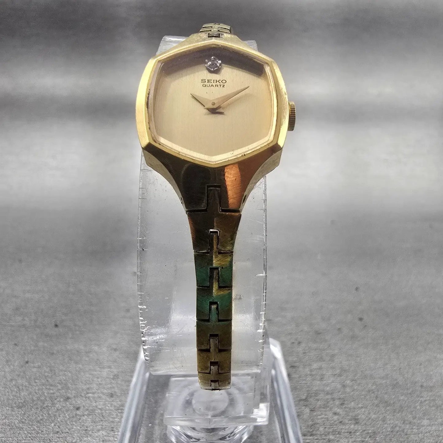 Seiko Watch Women 17mm Gold Dial Gold Tone Hexagon 1400-5319 New Battery Vintage5