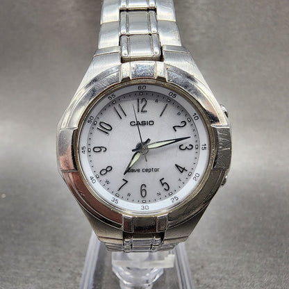 Casio Waveceptor Watch Women 30mm White Dial Silver Tone Date Round Runs LWQ1500