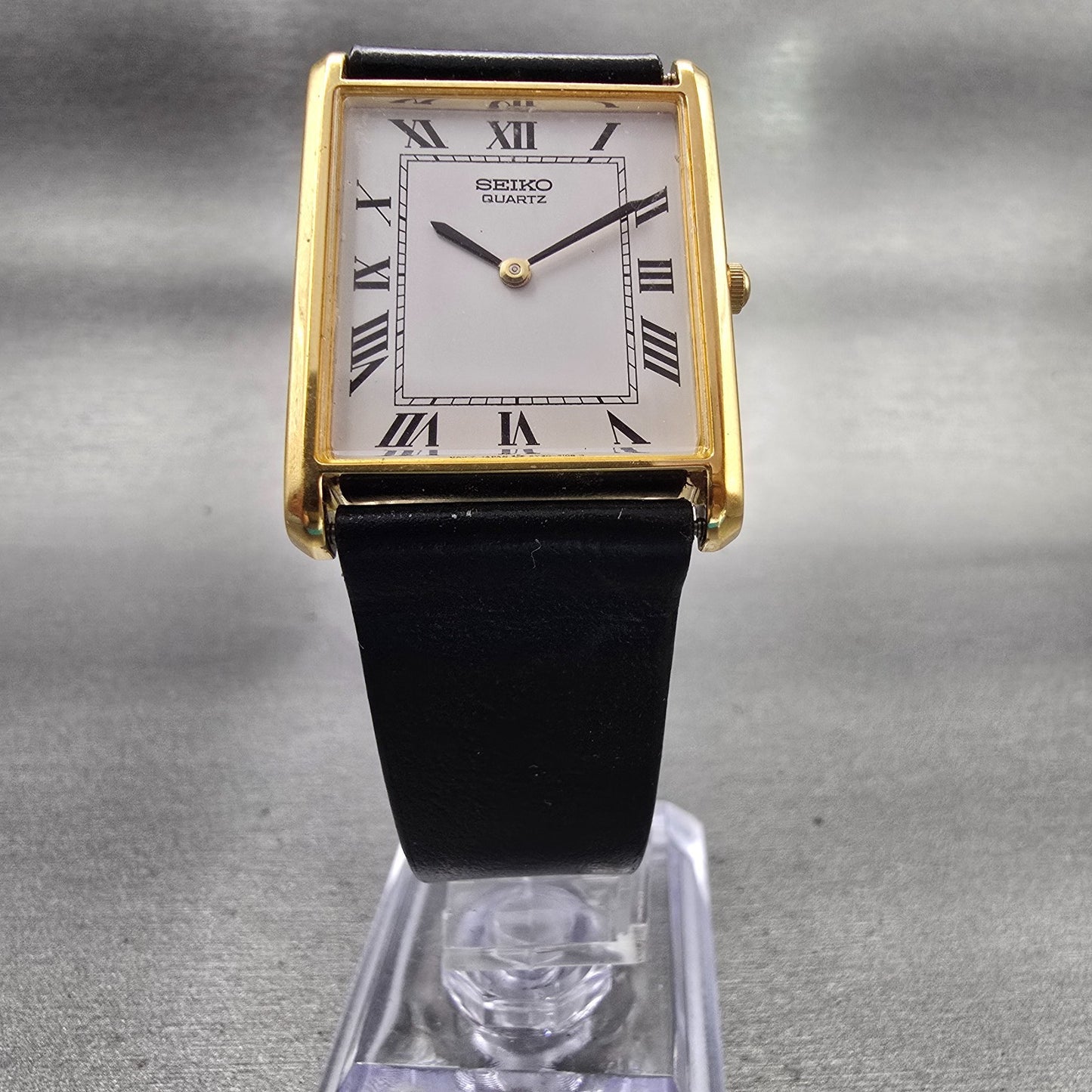 Seiko Tank Watch Men 25mm White Dial Gold Tone Rectangle 5Y30-5060 New Battery5