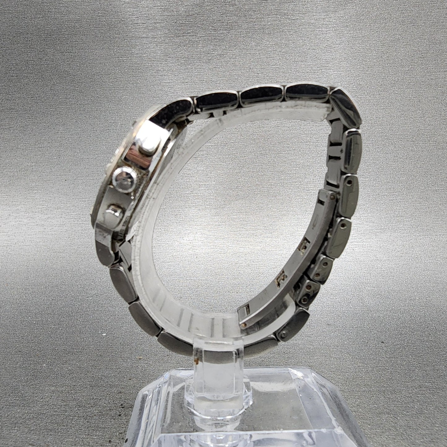 Bulova Chronograph Watch Women 30mm MOP Dial Silver Tone Date 96R47 New Battery6