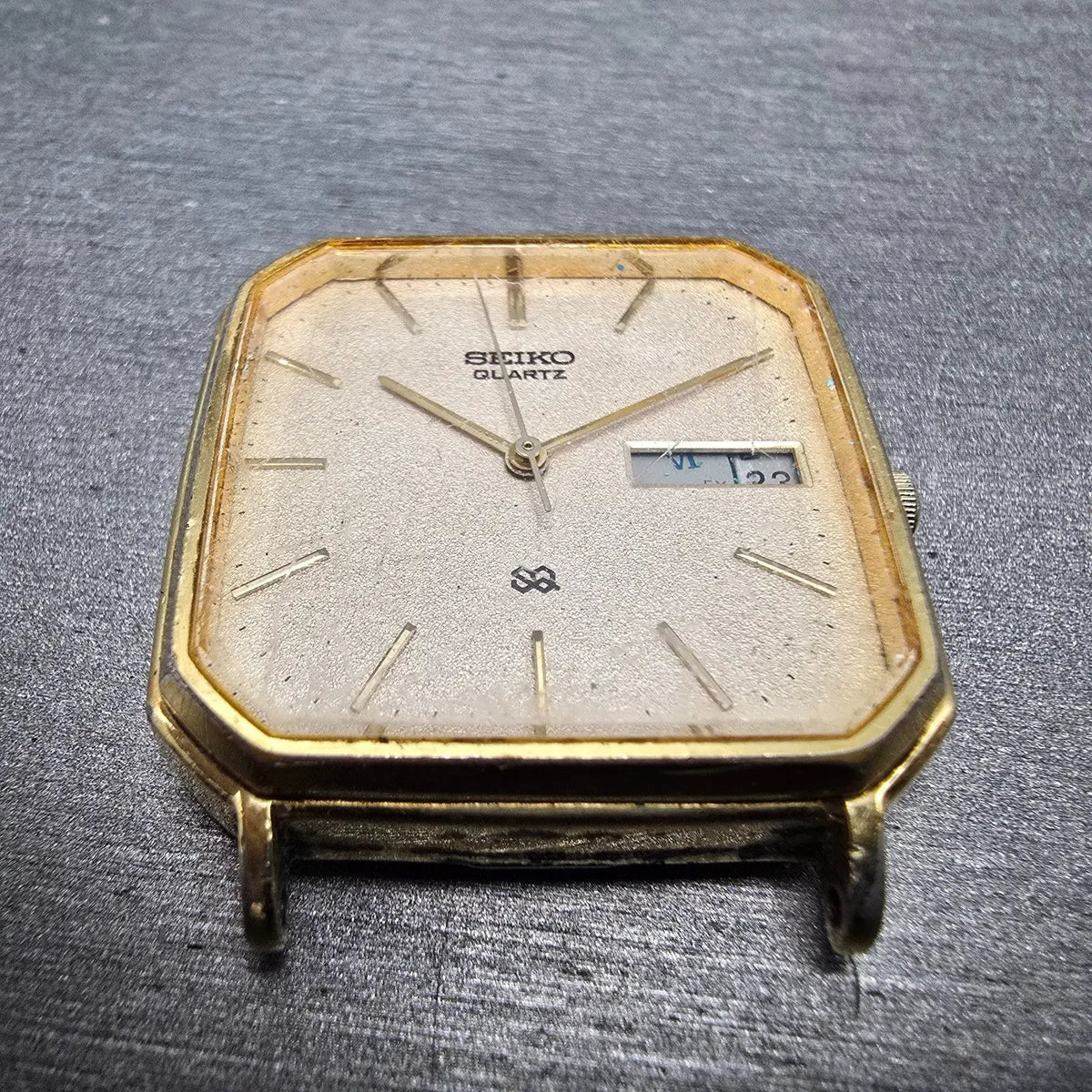 Seiko SQ Watch Men 30mm Champagne Dial Gold Daydate 7123-5200 Vintage JP PARTS3