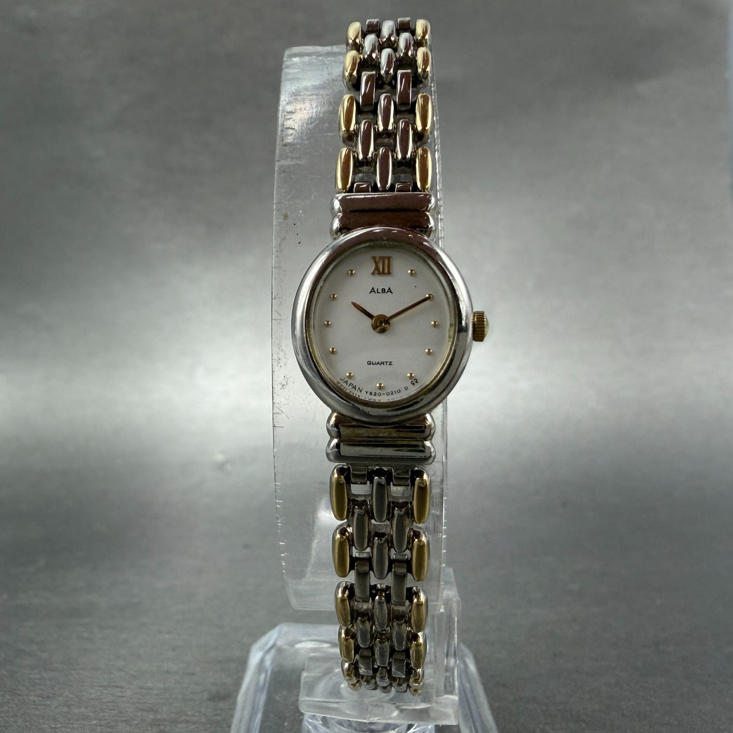 Seiko Alba Watch Women 15mm Silver Dial Two Tone Oval Y520-5070 New Battery VTG5