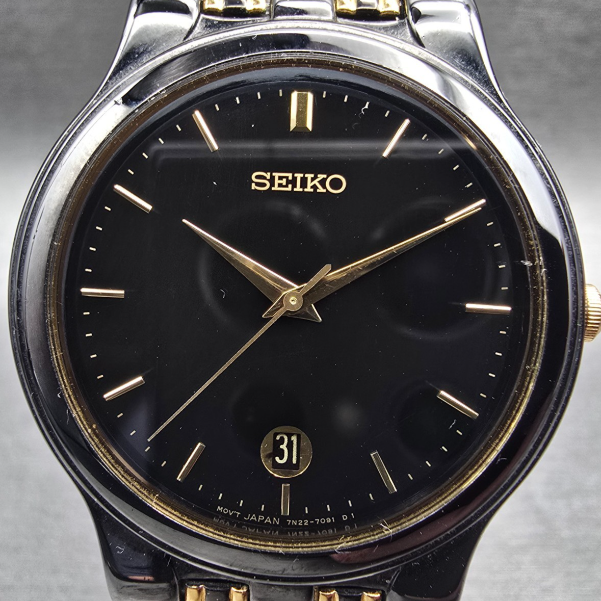 Seiko Watch Men 34mm Black Dial Black & Gold Date Round 7N22-7041 New Battery JP1