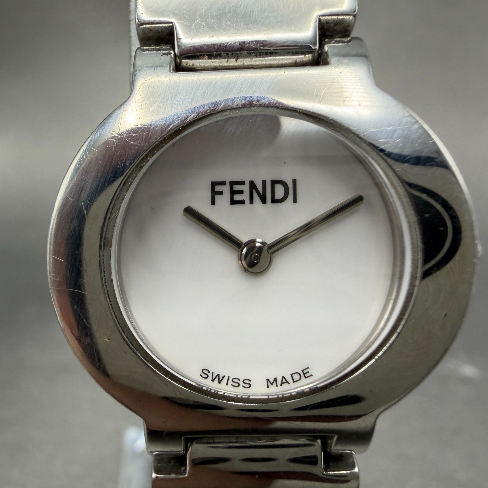 Fendi 3050L Watch Women 24mm White Dial Steel Round Swiss New Battery1