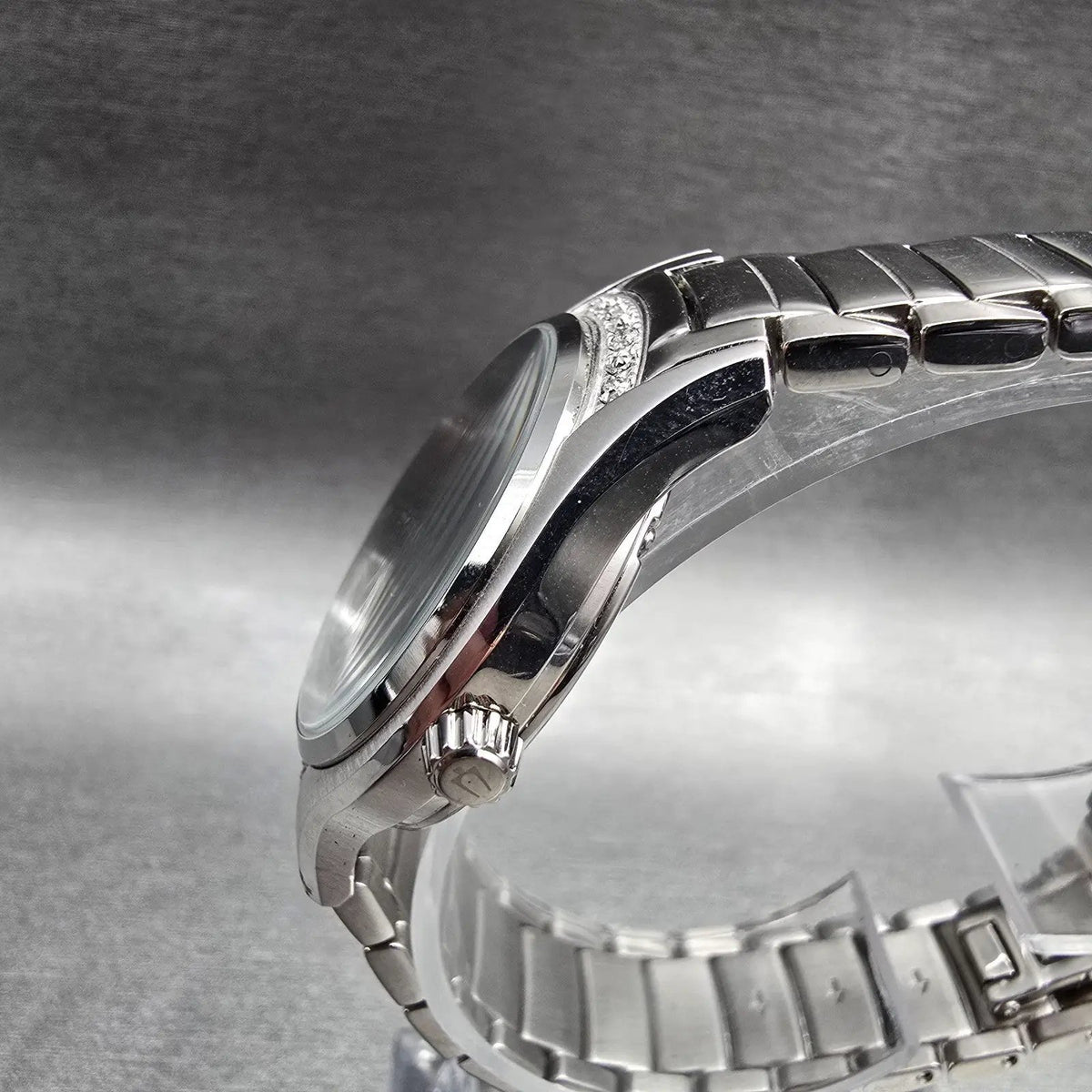 Bulova Watch Men 31mm MOP Dial Silver Tone Diamonds Round 96R242 New Battery2