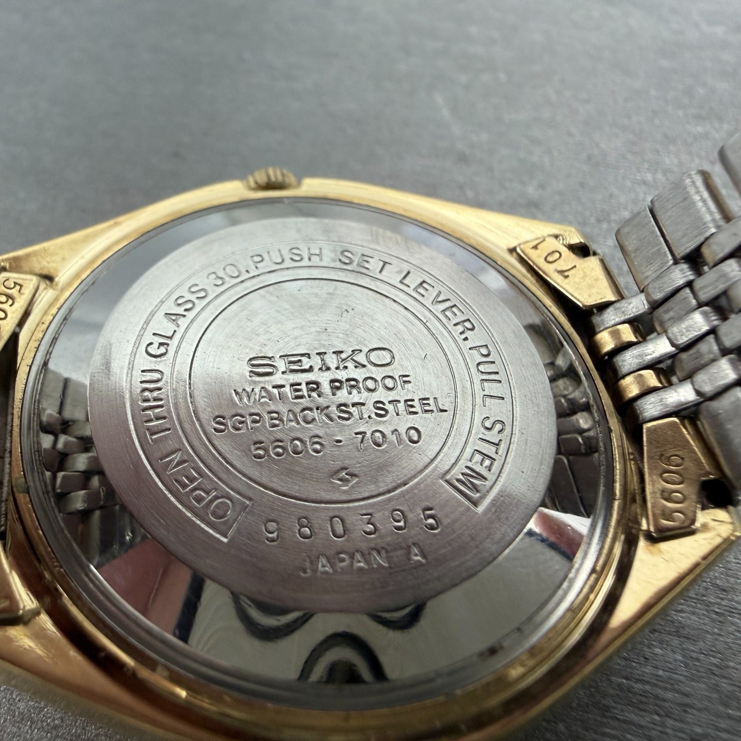 Seiko Lord Matic Watch Men 36mm Silver Dial Gold Tone Daydate 5606-7010 Runs9