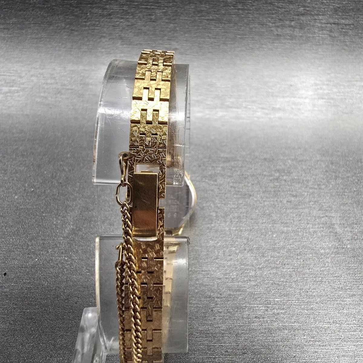 Seiko Watch Women 18mm Champagne Dial Gold Tone Oval 4N00-5299 New Battery7