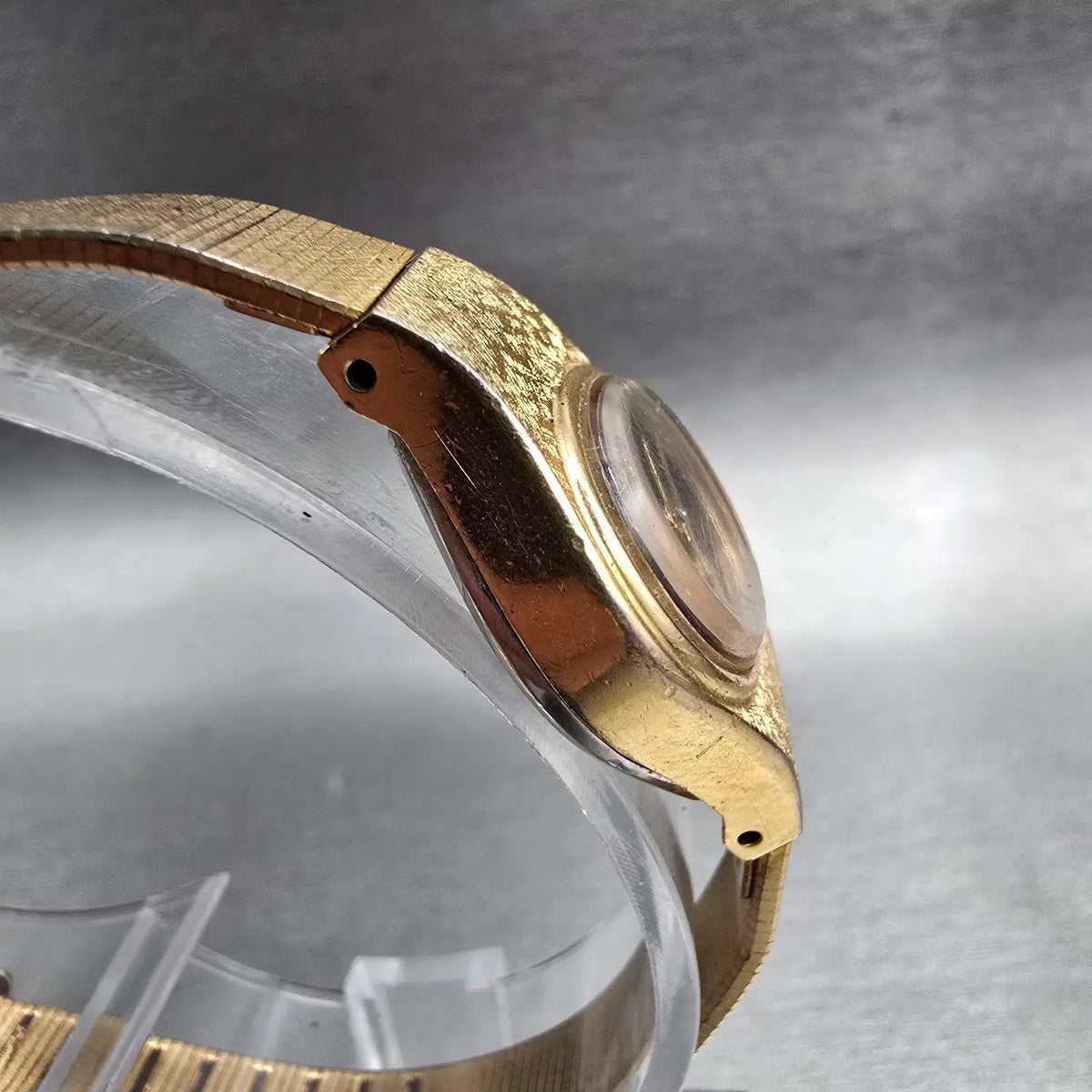 Citizen Seven Watch Women 19mm Black Dial Gold Oval 2030-205316 New Battery JP213