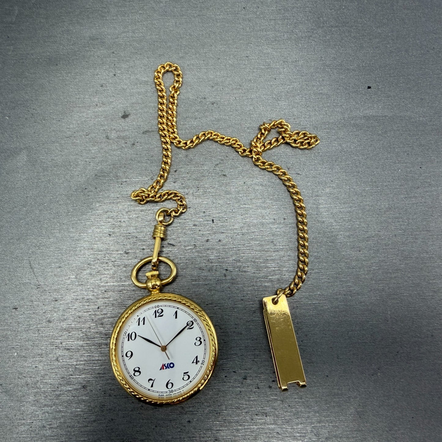 Seiko Alba Pocket Watch Men 36mm White Dial Gold Tone Round V701-0B00 New Batt0