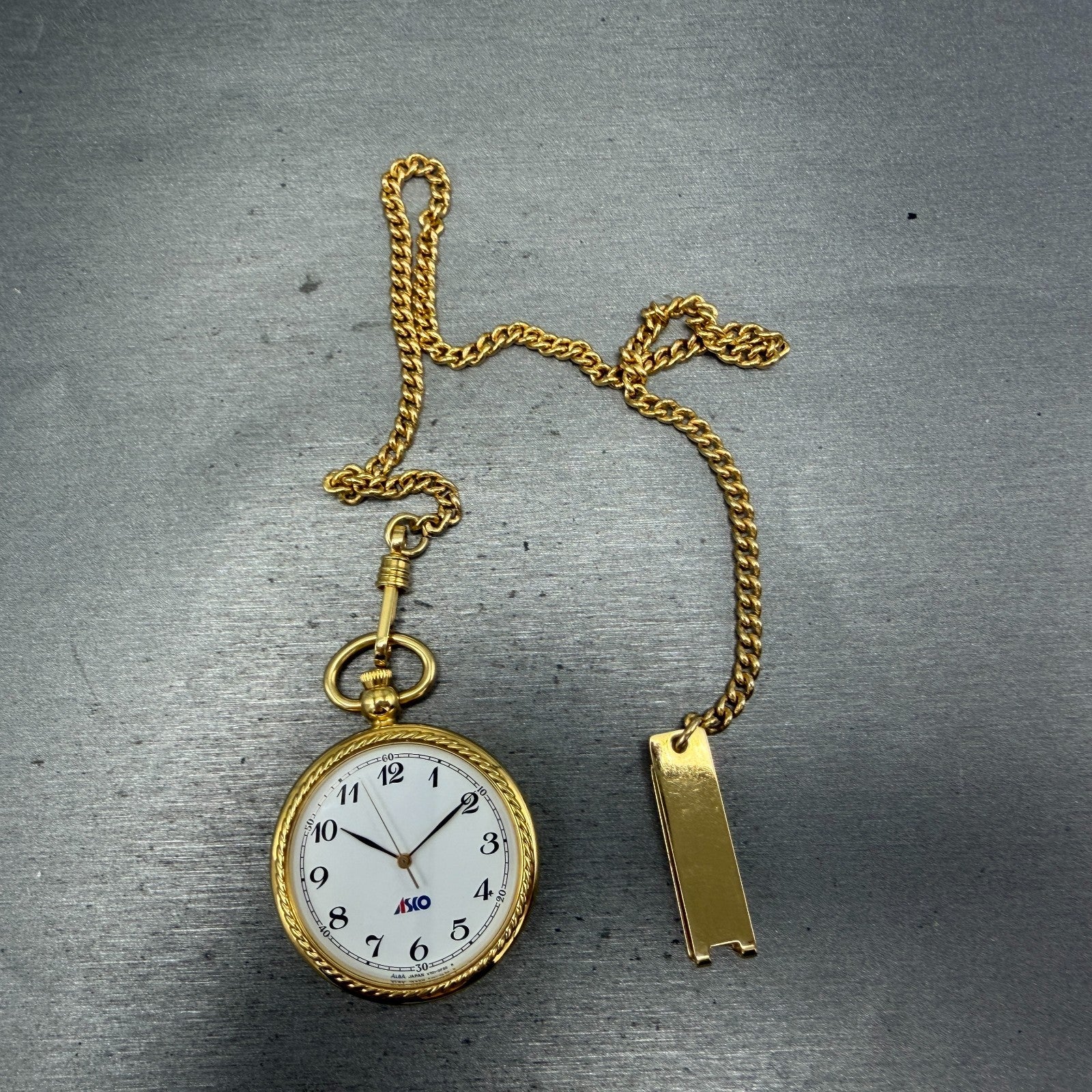 Seiko Alba Pocket Watch Men 36mm White Dial Gold Tone Round V701-0B00 New Batt0