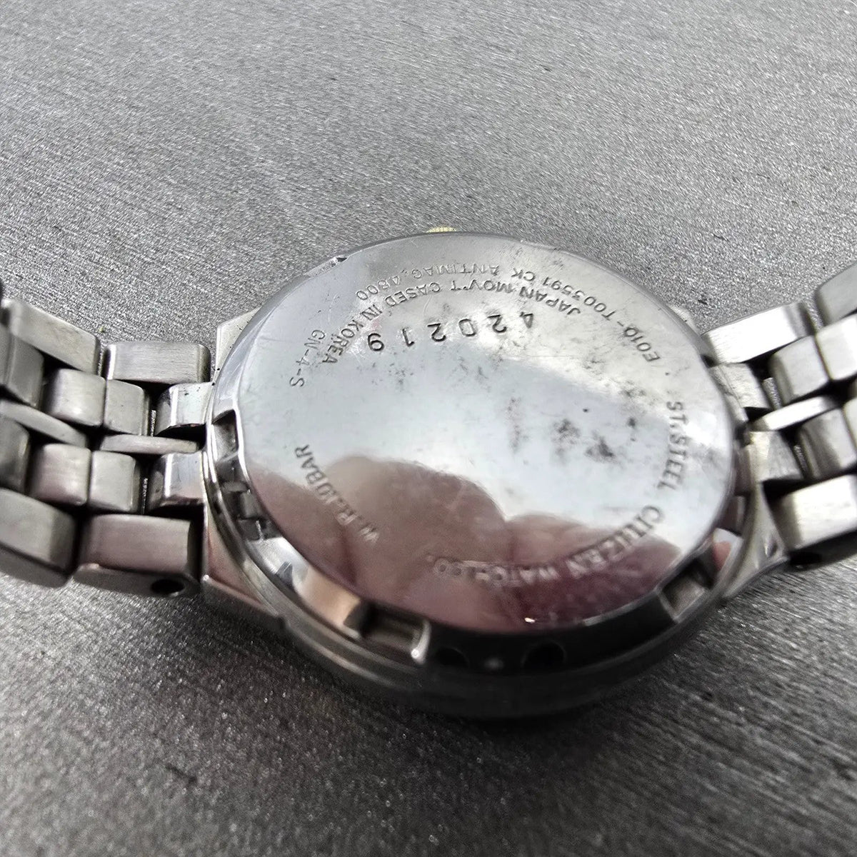 Citizen Eco-Drive Watch Women 26mm Champagne Dial Two Tone Date Round Works9