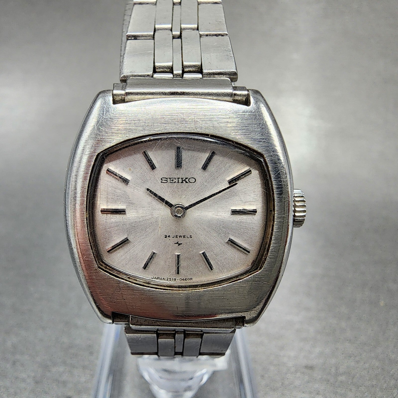 Seiko Watch Women 26mm Silver Dial Silver Tone Manual Wind 25593140 Runs0