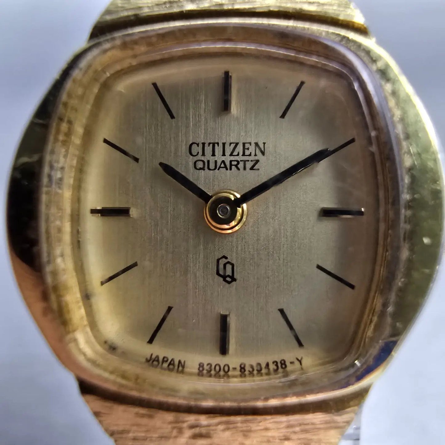 Citizen CQ Watch Women 17mm Champagne Dial Gold Tone Oval 4-153707 New Battery1
