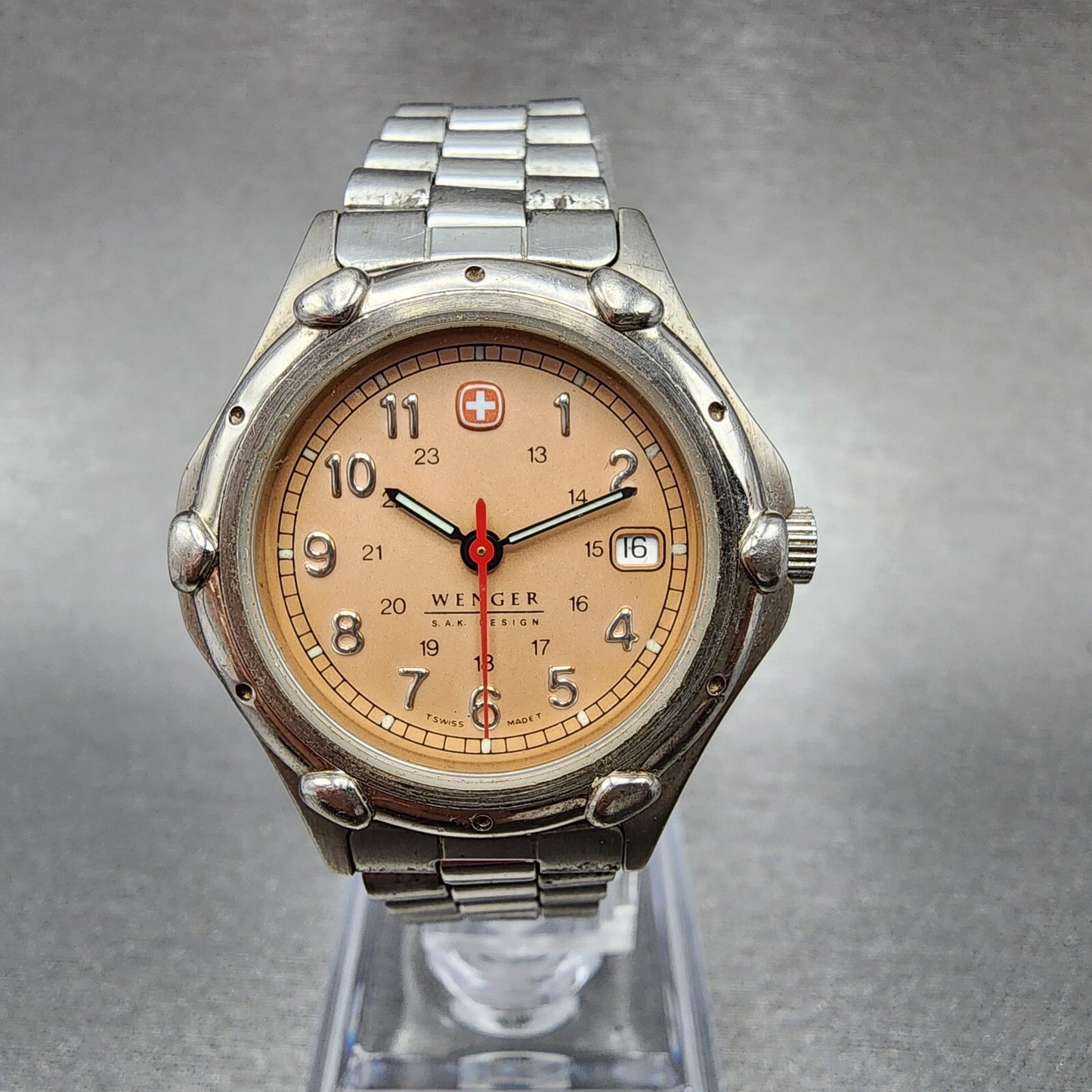 Wenger SAK Design Watch Women 29mm Salmon Dial Silver Tone Date Round New Batt