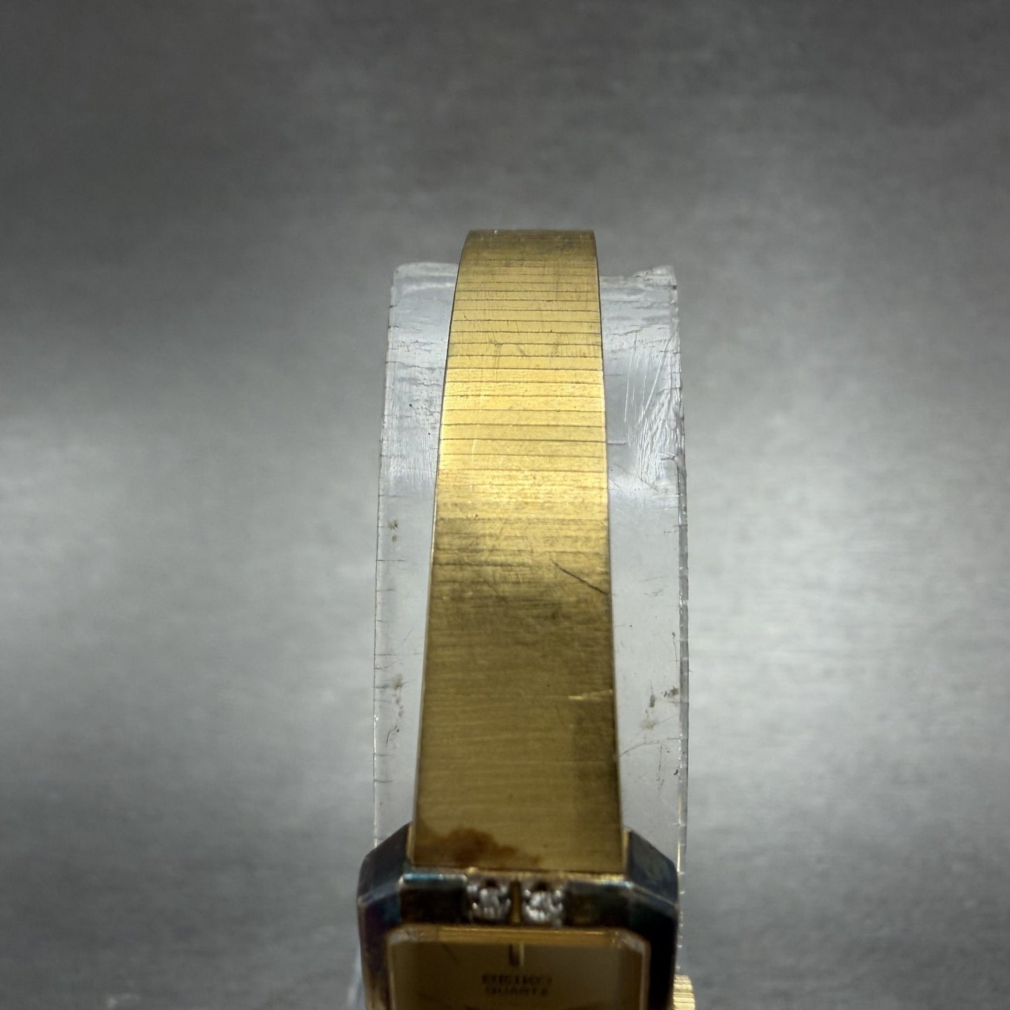Seiko Tank Watch Women 14mm Champagne Dial Gold Tone Rectangle 2e20-5099 New Bat4