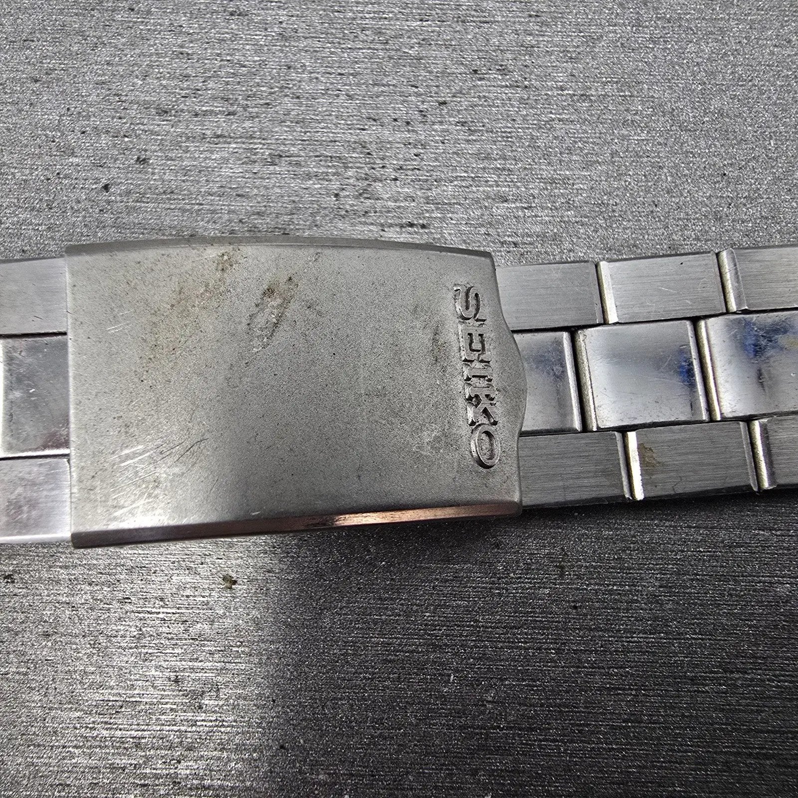 Seiko Bracelet 7mm Stainless Steel Silver Tone Tri Folding Clasp Vintage4