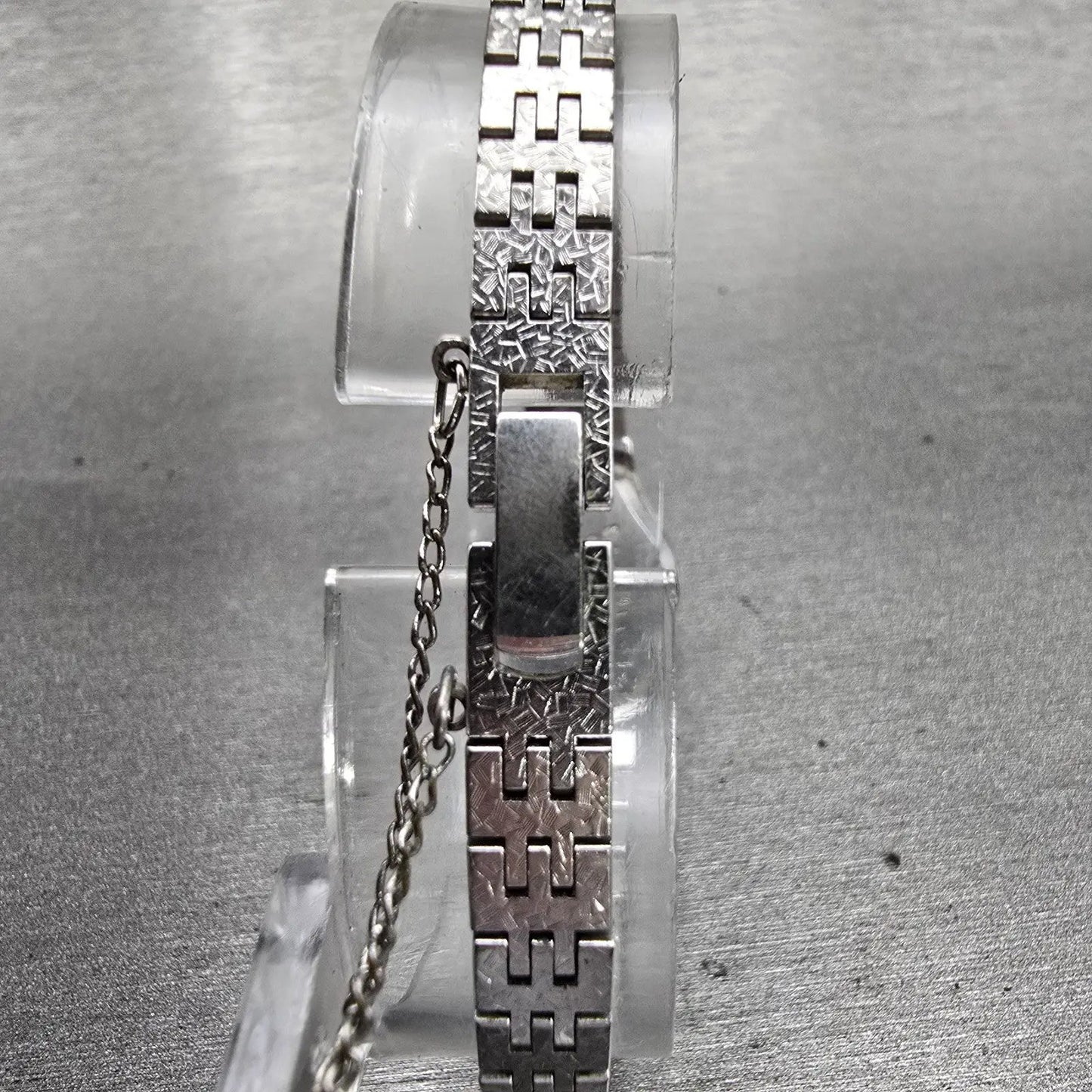 Seiko Watch Women 18mm Silver Dial Silver Tone Oval 1400-7389 Manual Wind Works7