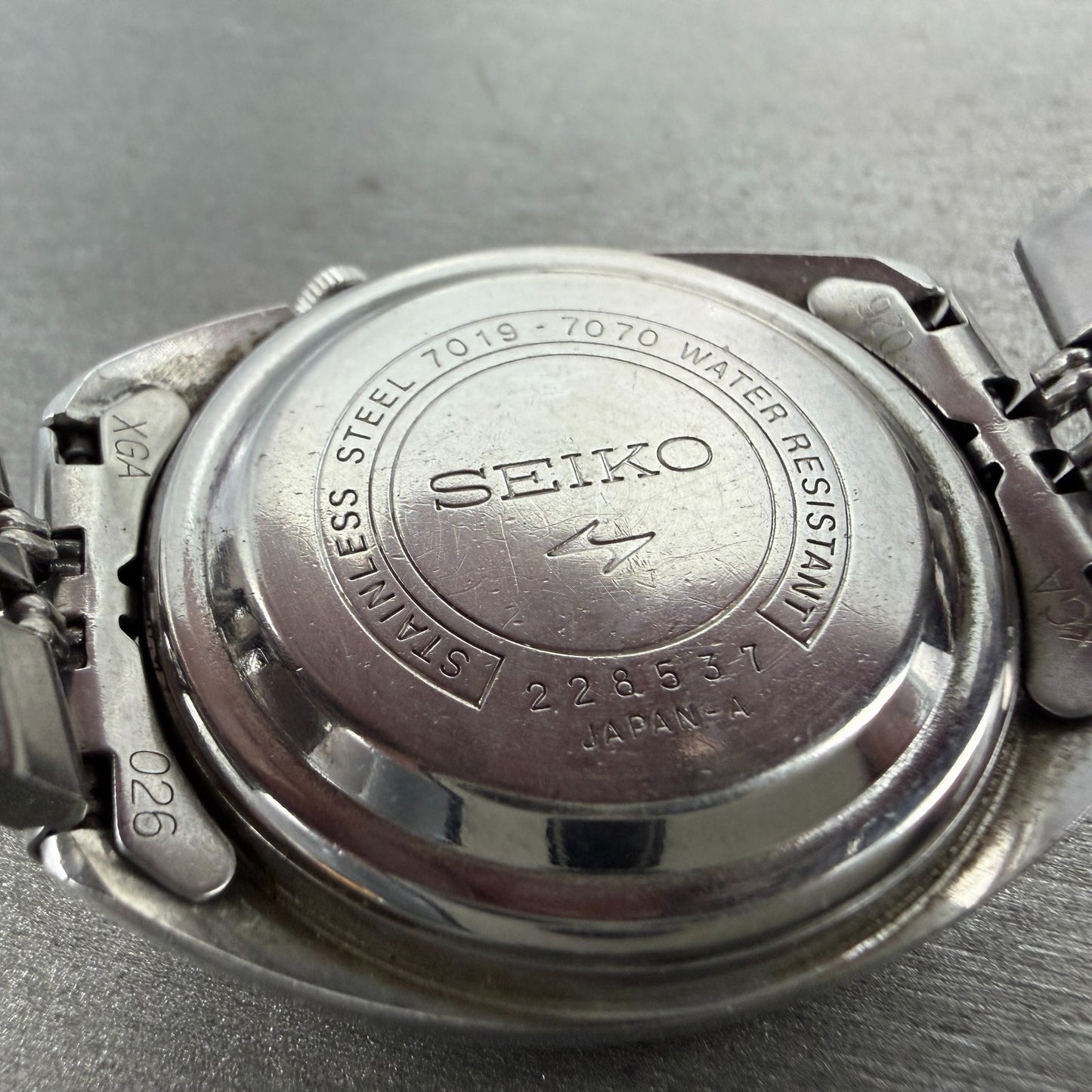 Seiko 5 Actus Watch Men 36mm Brown Dial Silver Tone Daydate Round 7019-7070 Runs9