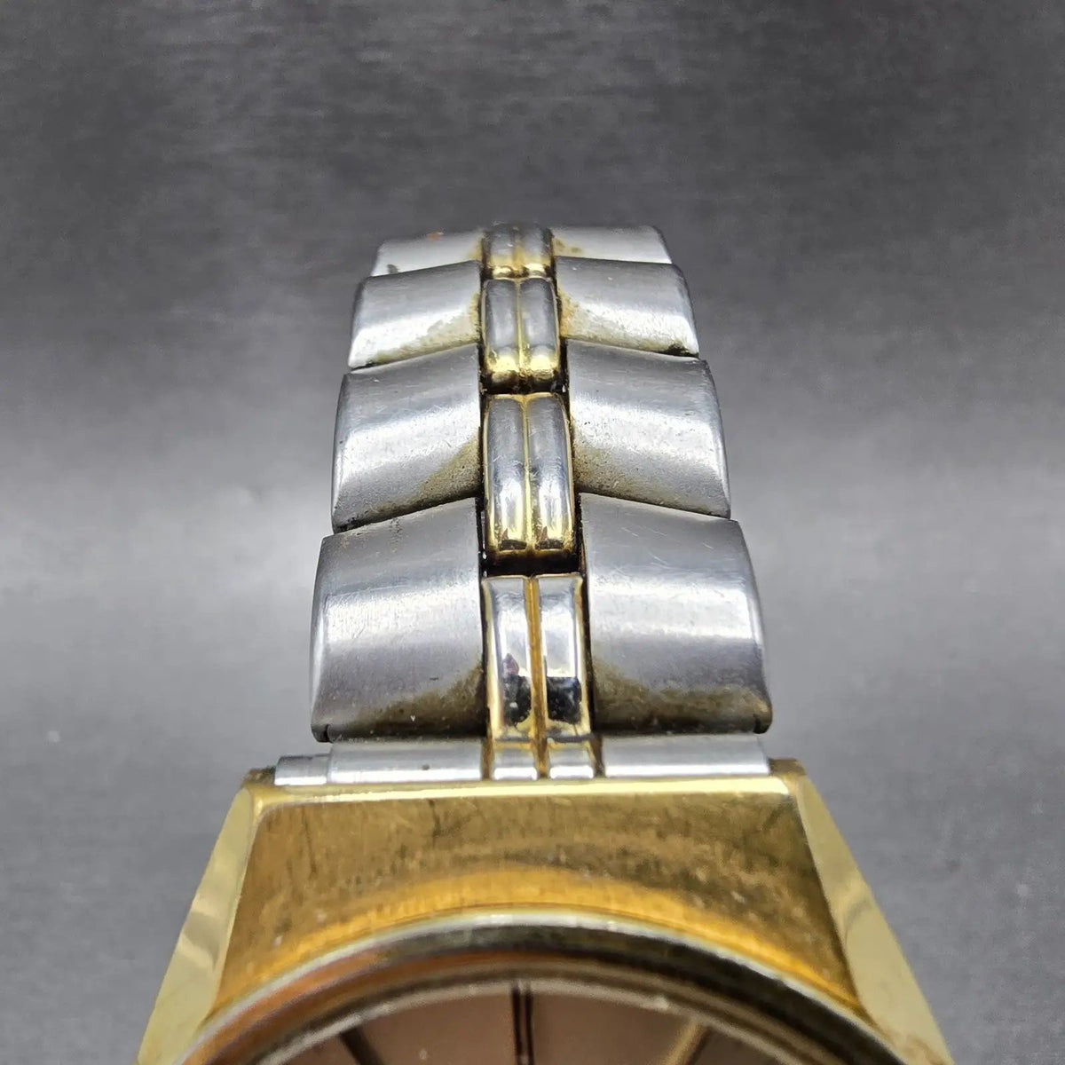 Seiko SQ Watch Men 35mm Champagne Dial Gold Tone Daydate Round 8223-8009 PARTS7
