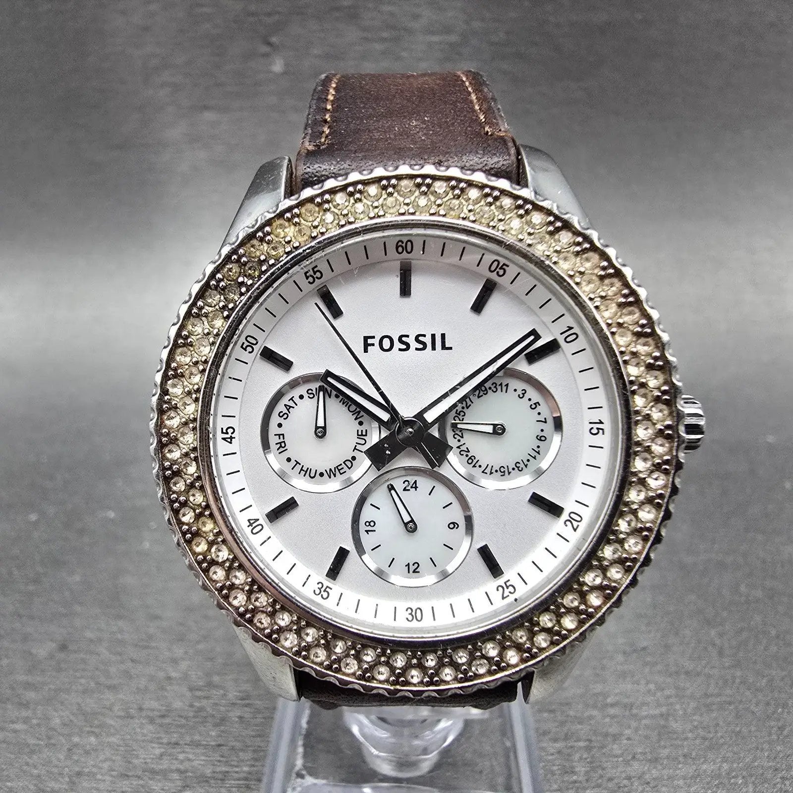 Fossil Watch Women 38mm Silver Dial Silver Tone Daydate ES-3001 New Battery0