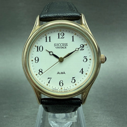 Seiko Alba Success Watch Men 30mm White Dial Gold Tone V701-6A50 New Battery0