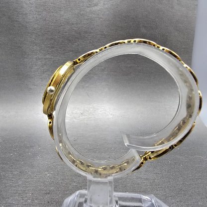Gucci 11/12.2 Watch Women 26mm White Dial Gold Tone Round New Battery NO Bezel6