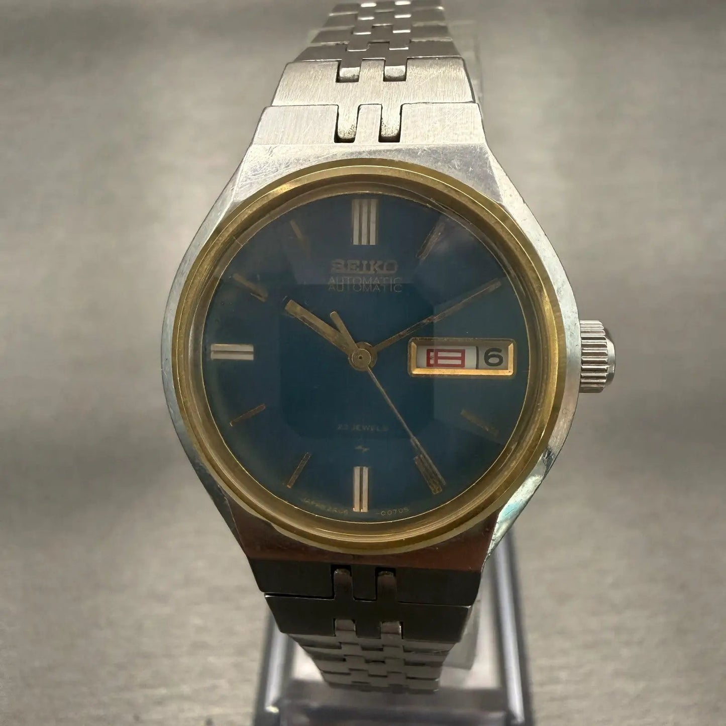 48101683