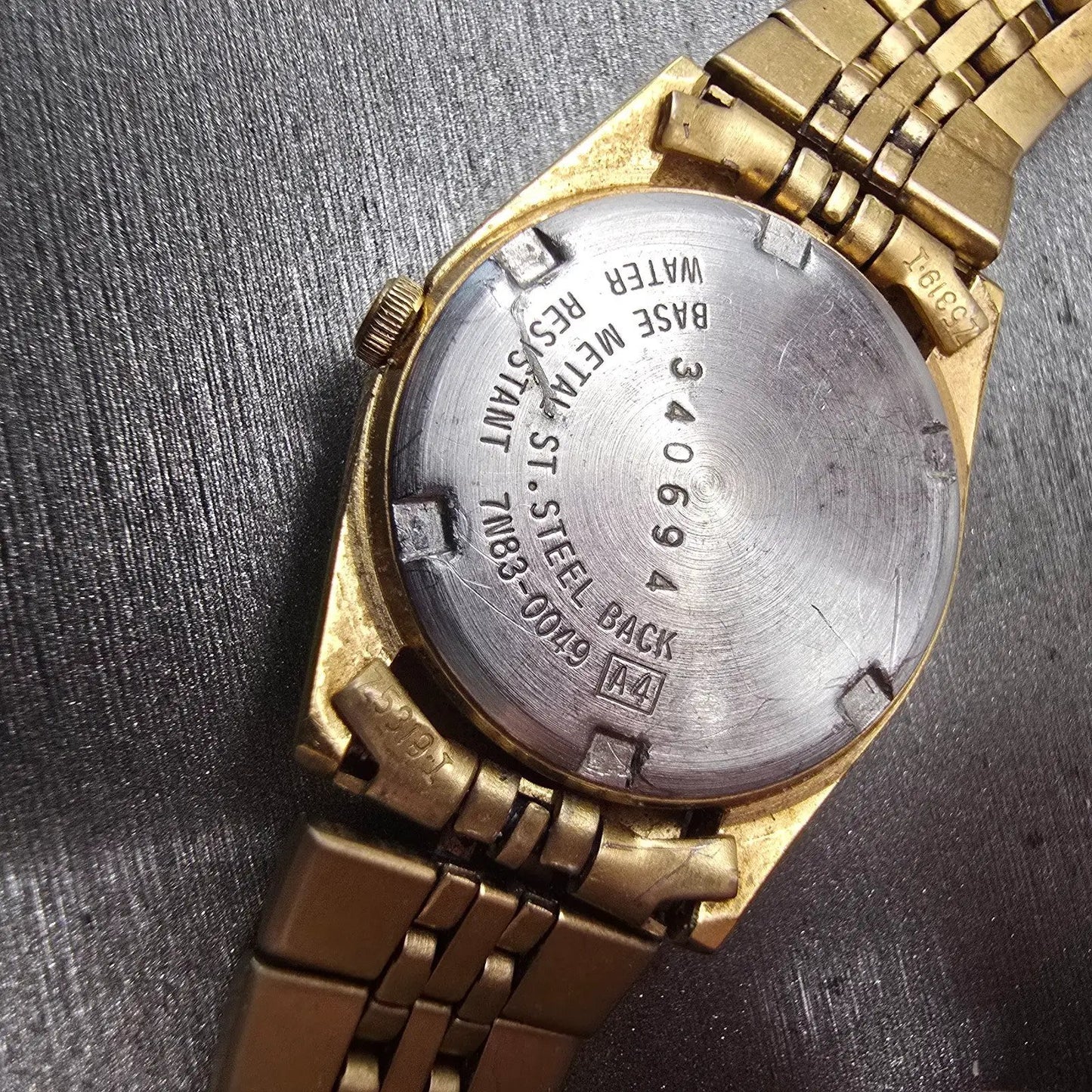 Seiko Watch Women 24mm Gold Dial Gold Tone Daydate Round 7N83-0049 New Battery10