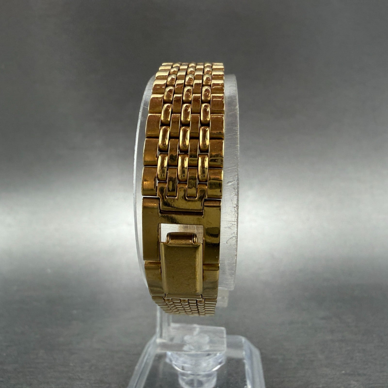 Seiko Watch Women 18mm Gold Dial Gold Tone Oval Vinatge V401-5109 New Battery HB7