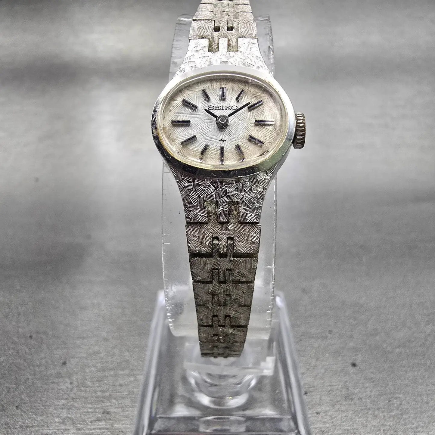Seiko Watch Women 17mm Silver Dial Silver Tone Oval 11-7619 Manual Wind Runs VTG5