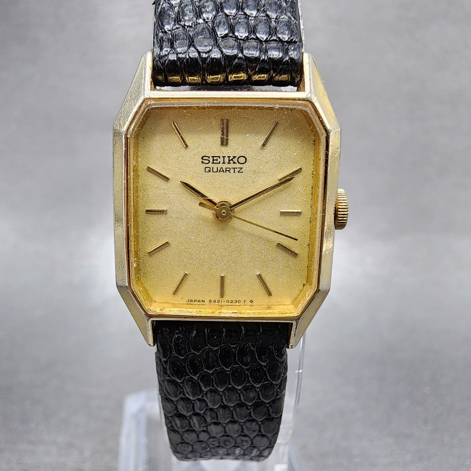 Seiko Tank Watch Women 19mm Champagne Dial Gold Tone 54215119 New Battery0