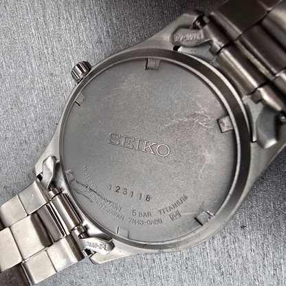 Seiko Watch Men 37mm Black Dial Titanium Daydate Round 7N43-0AB0 New Battery10