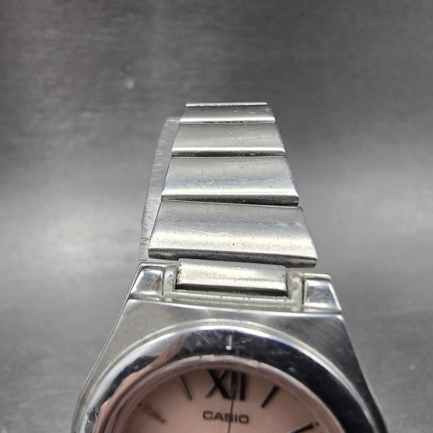 Casio Wave Ceptor Solar Watch Women 28mm Pink Dial Silver Tone Date LQW-10 Runs4