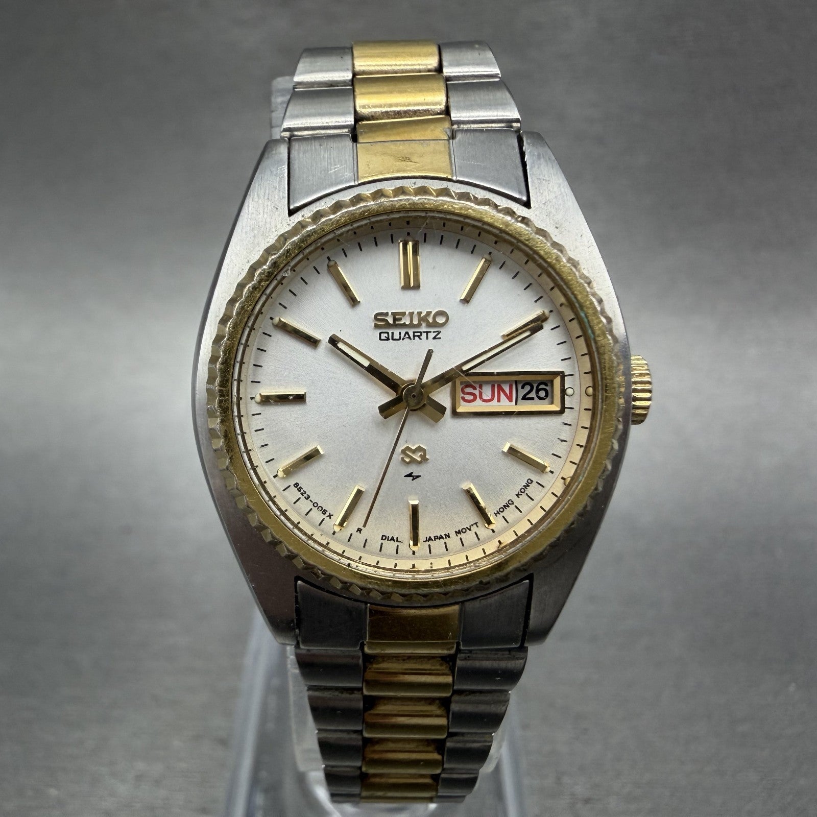 Seiko SQ Watch Women 25mm Silver Dial Two Tone Daydate Round 8523-0059 New Batt0