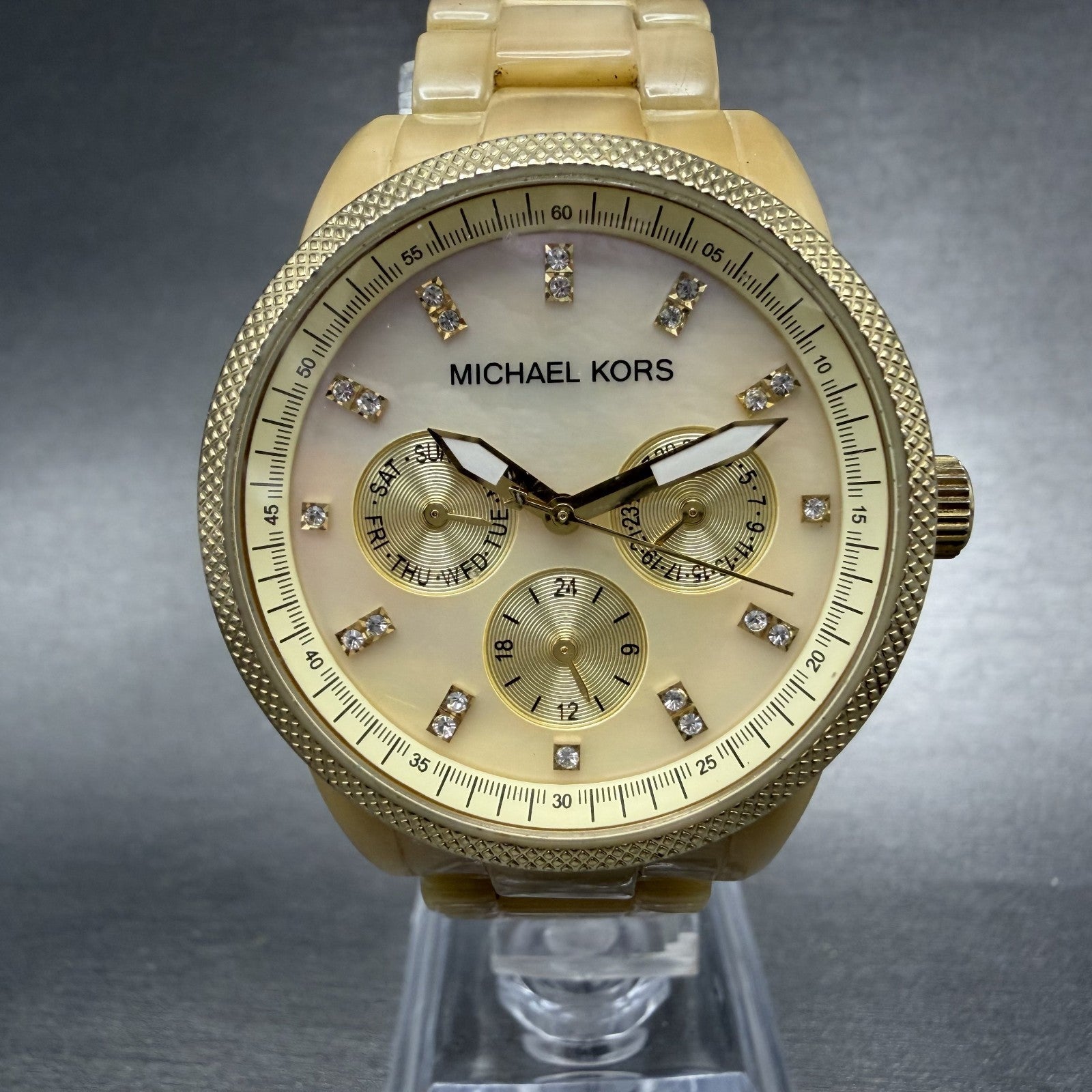 Michael Kors Jet Set Watch Women 37mm MOP Dial Gold Tone Daydate MK-5039 NewBatt0