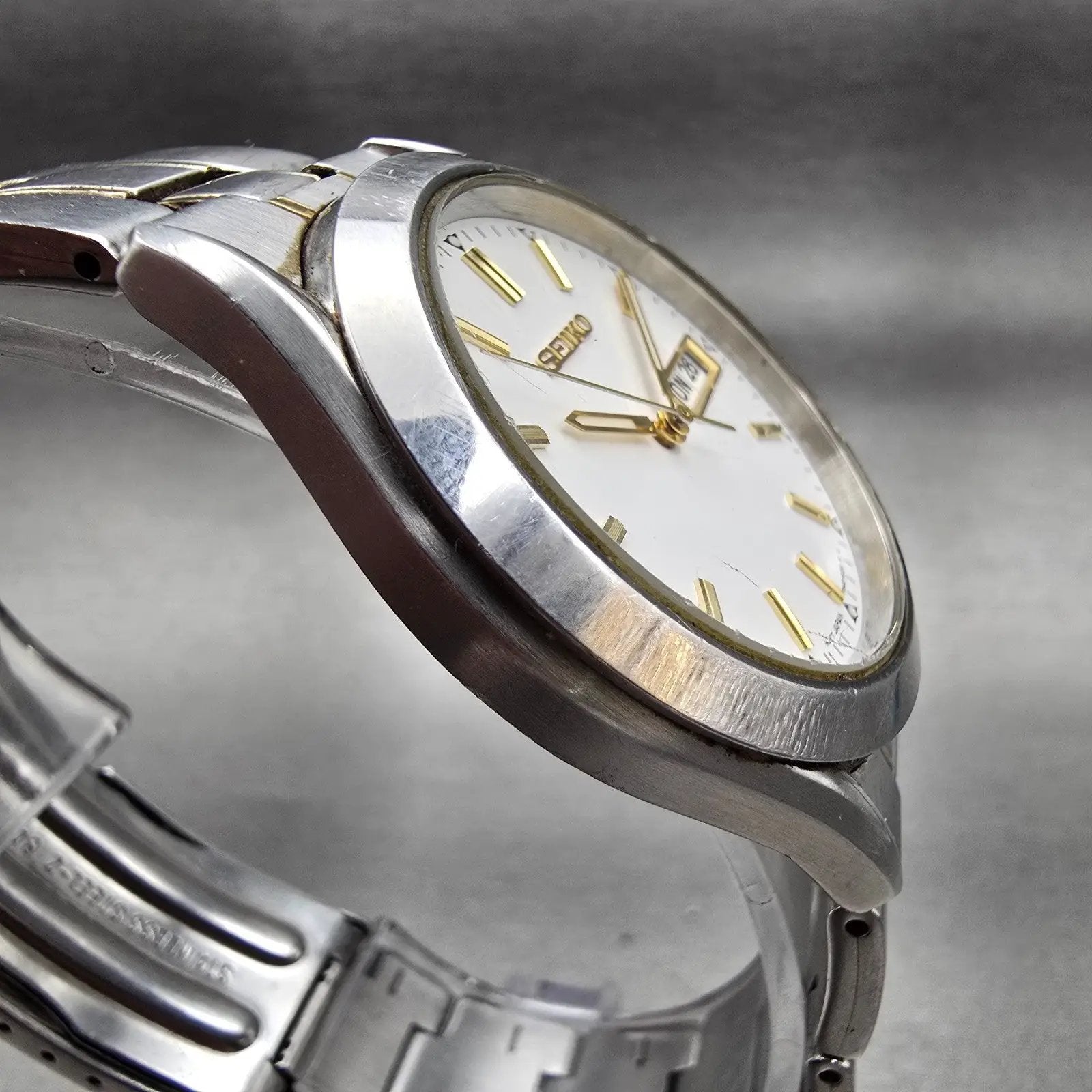 Seiko Watch Men 37mm White Dial Two Tone Daydate Round 7N43-9070 New Battery3