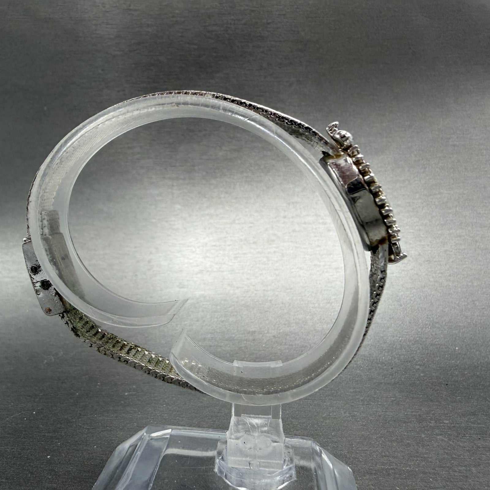 Armitron Deauville Watch Women White Dial Silver Tone Blue gems Oval PARTS9