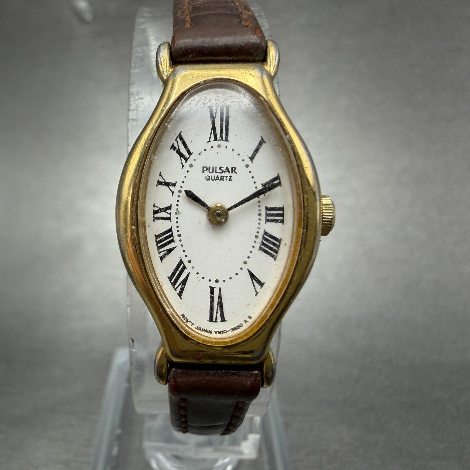 Pulsar Watch Women 17mm White Dial Gold Tone Oval V810-5920 New Battery0