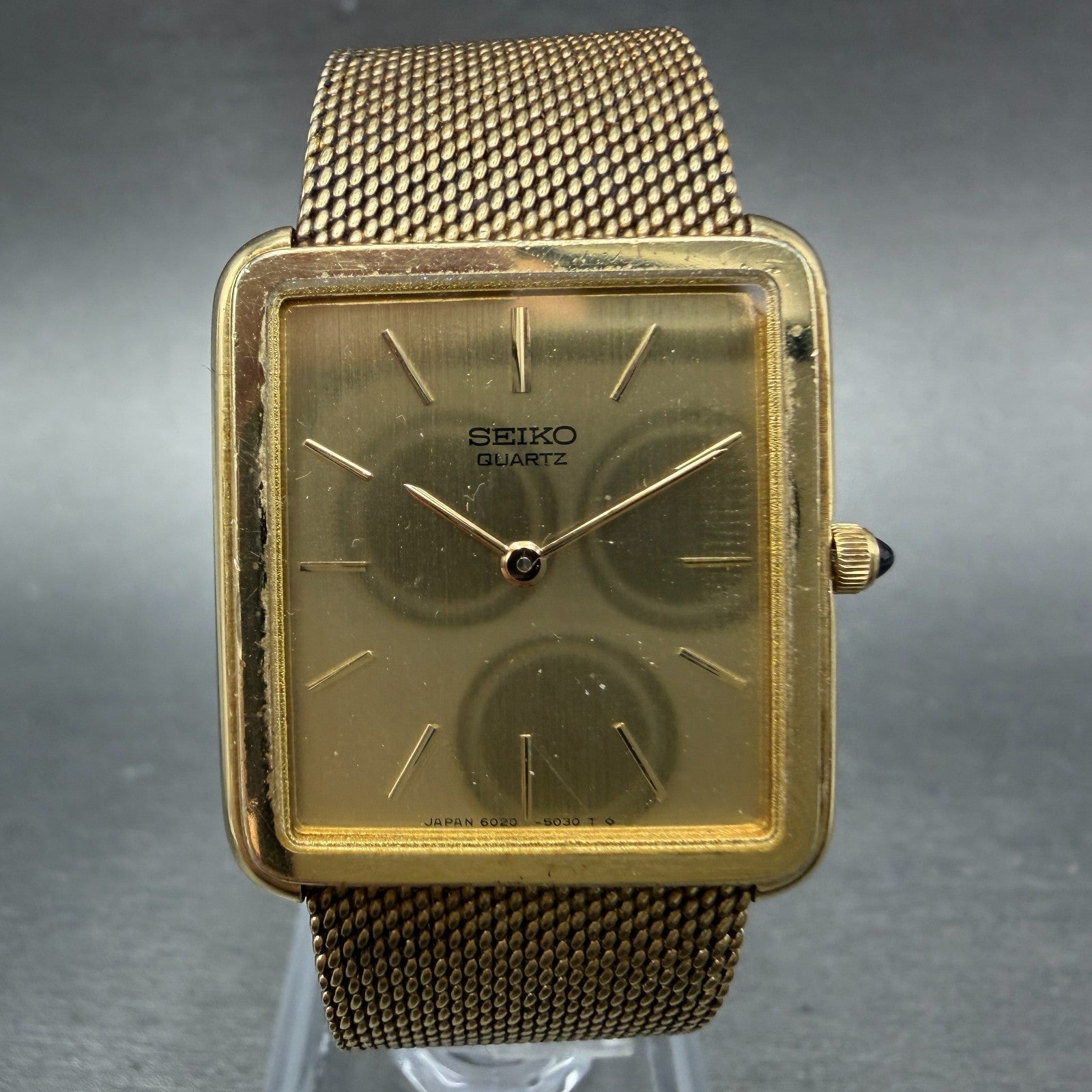 Seiko Tank Watch Men 26mm Champagne Dial Gold Tone Vintage 6020-5039 New Battery0