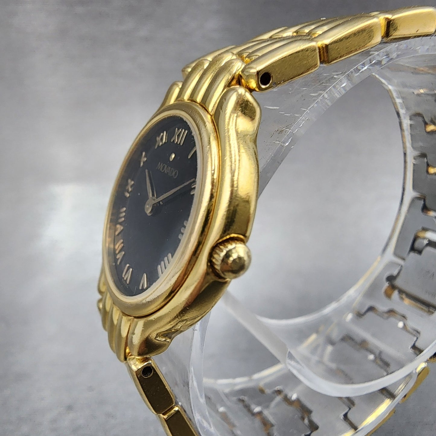 Movado Watch Women 24mm Black Dial Gold Tone 87.25.820 Round New Battery2