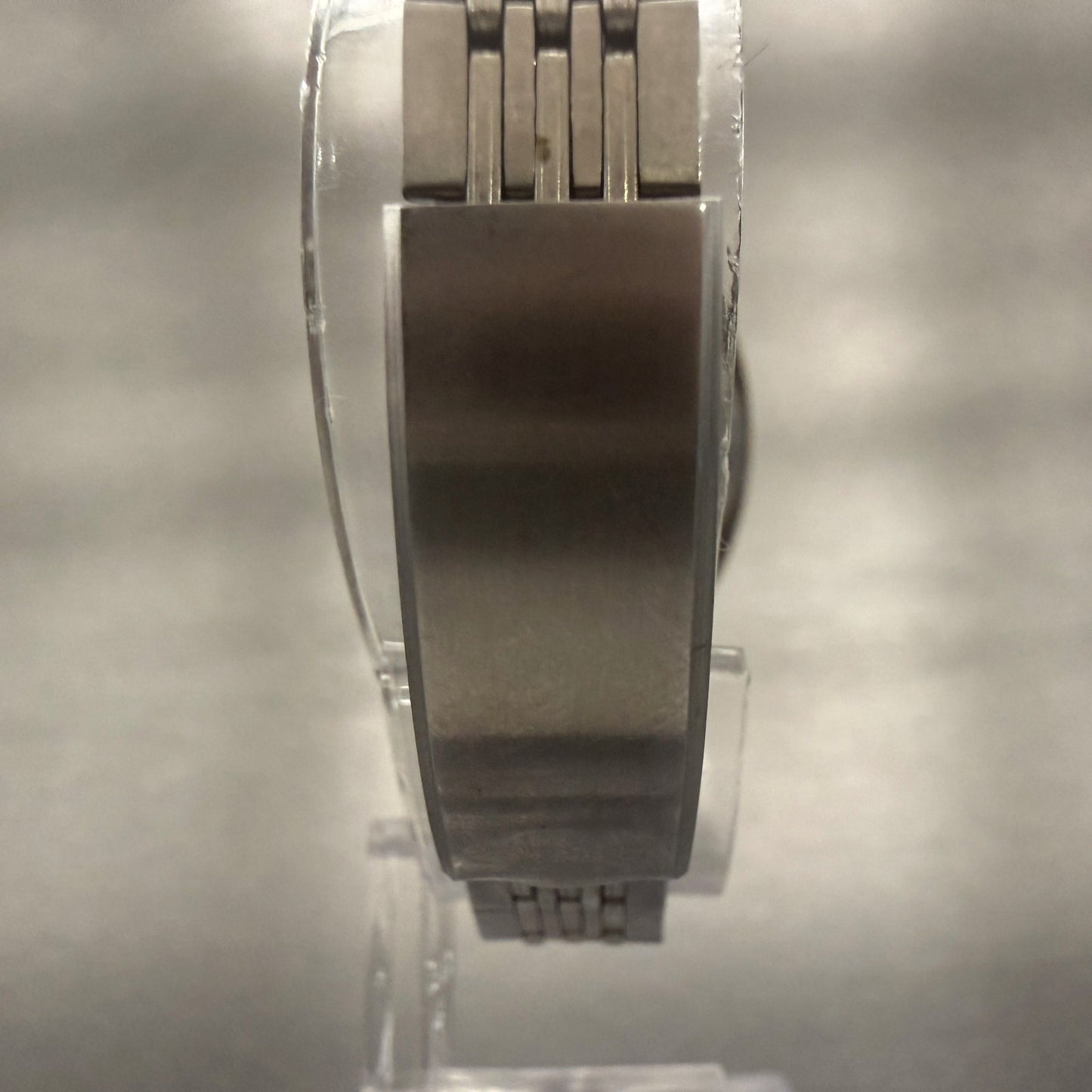 Seiko Watch Women 23mm Silver Dial Silver Tone Date Round 2205-0050 New Battery7
