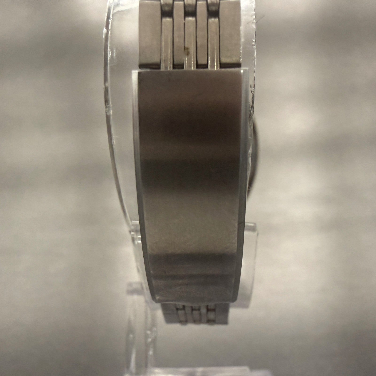 Seiko Watch Women 23mm Silver Dial Silver Tone Date Round 2205-0050 New Battery7