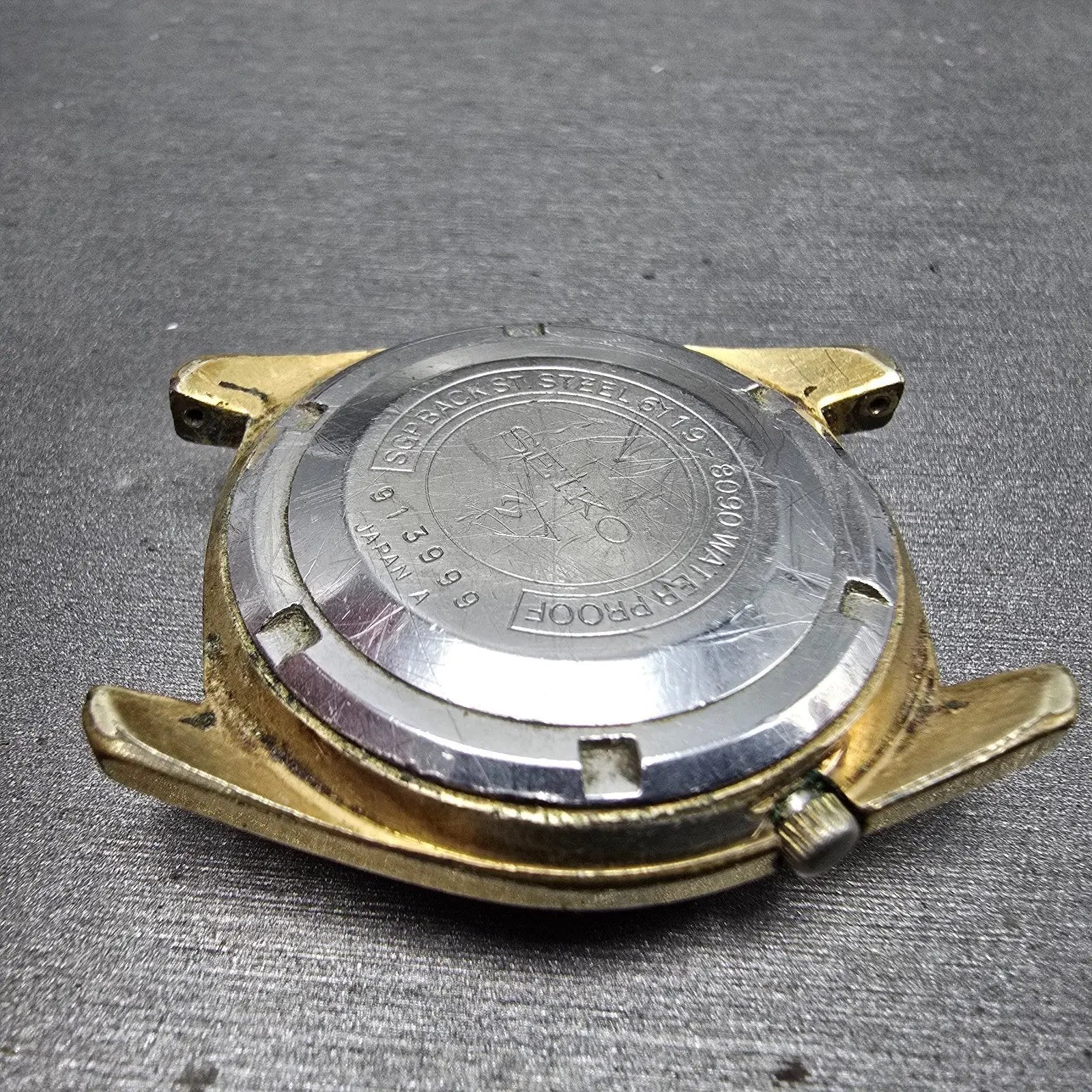 Seiko 5 Automatic Watch men Silver Dial Gold Tone Daydate 6119-8090 PARTS VTG10