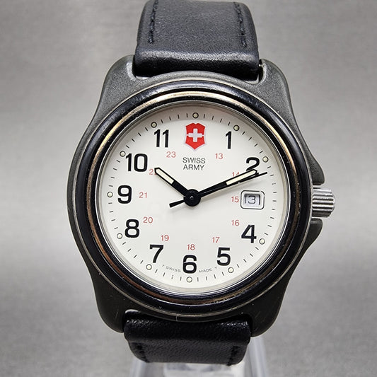 Victorinox Swiss Army Watch Women 33mm White Dial Black Tone Round New Battery0
