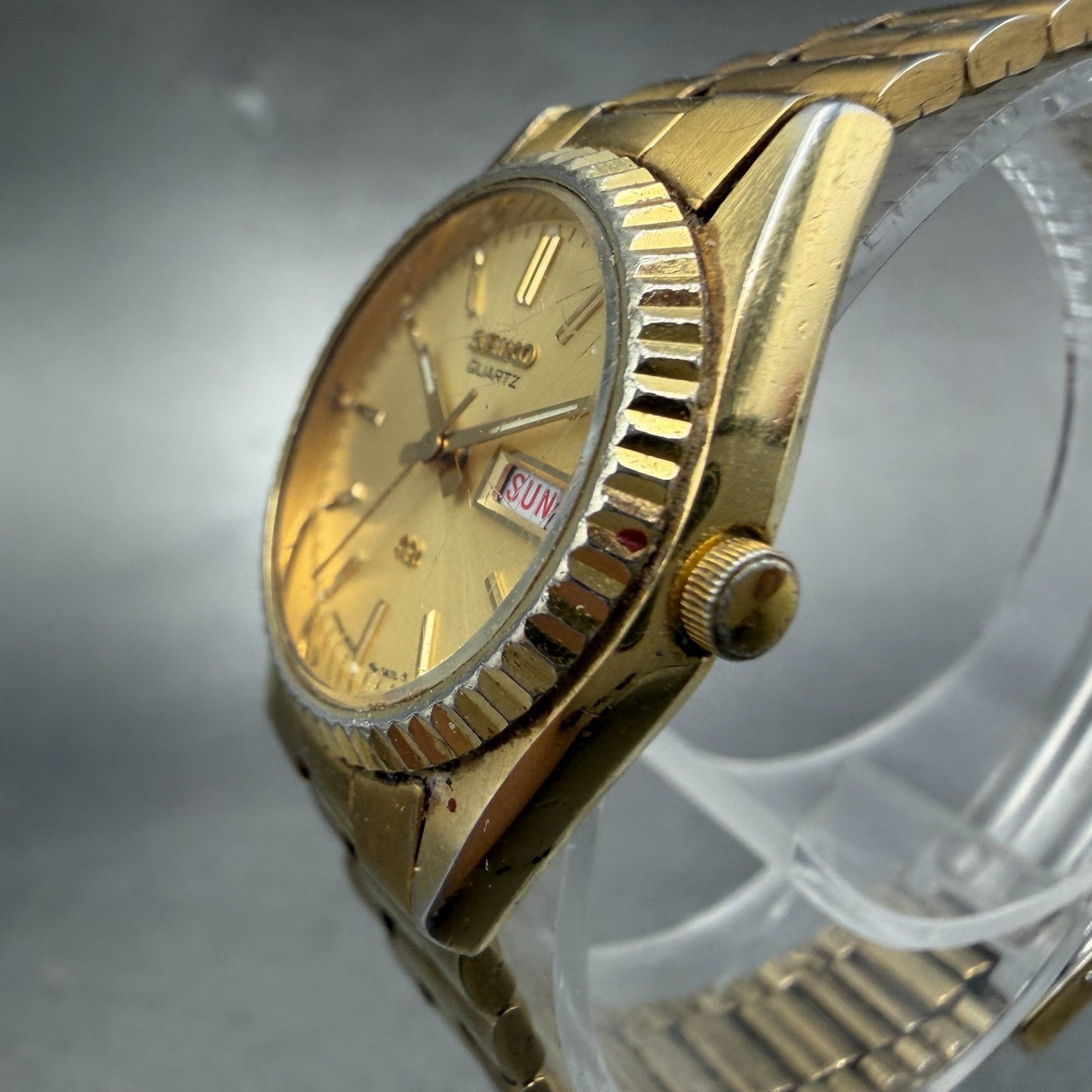Seiko SQ Watch Women 24mm Gold Dial Gold Tone Daydate Round 3E23-0A60 NewBatt LK2